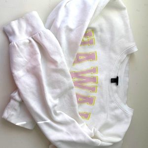 Art class sweat shirt with the word Hawaii on the front